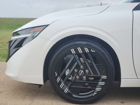 New 2026 Nissan Sentra SR FWD image 10