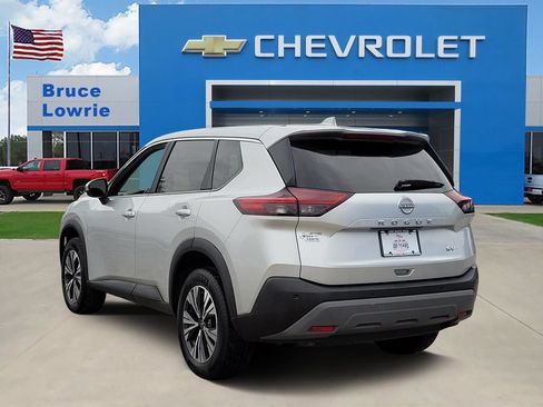 Used 2023 Nissan Rogue SV FWD image 4