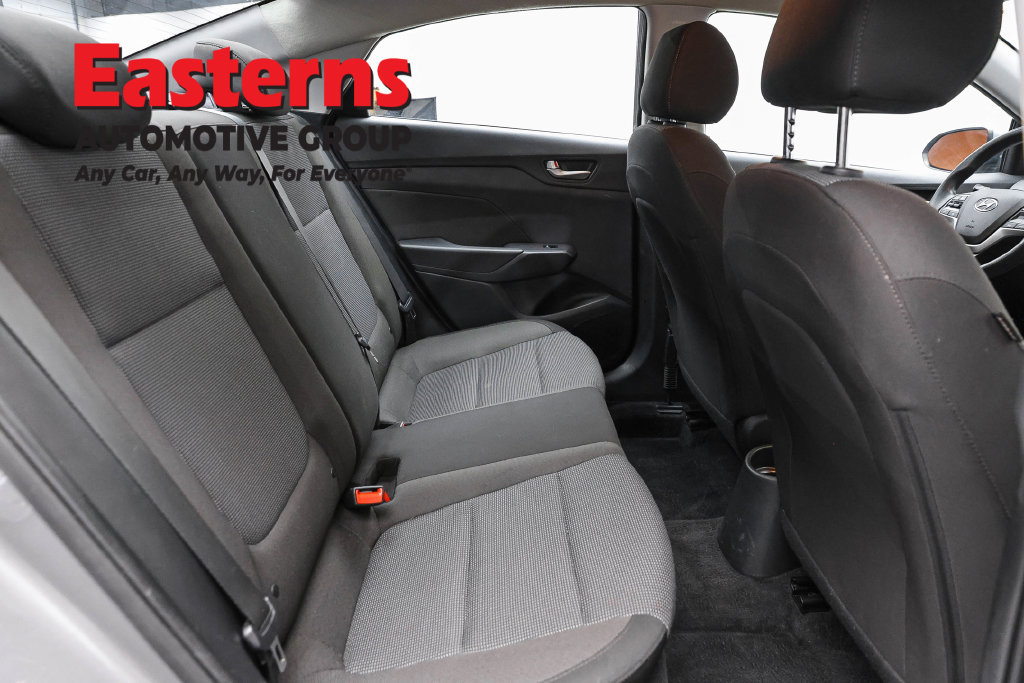 Used 2021 Hyundai Accent SE FWD image 23