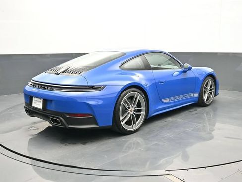 Certified 2025 Porsche 911 Carrera RWD image 19