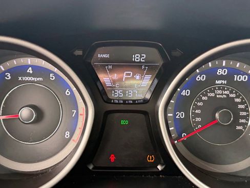 Used 2015 Hyundai Elantra Sport w/ Option Group 04 FWD image 21