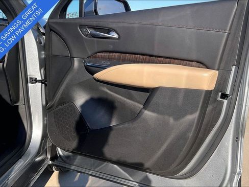 Used 2025 Cadillac XT4 Premium Luxury FWD image 25