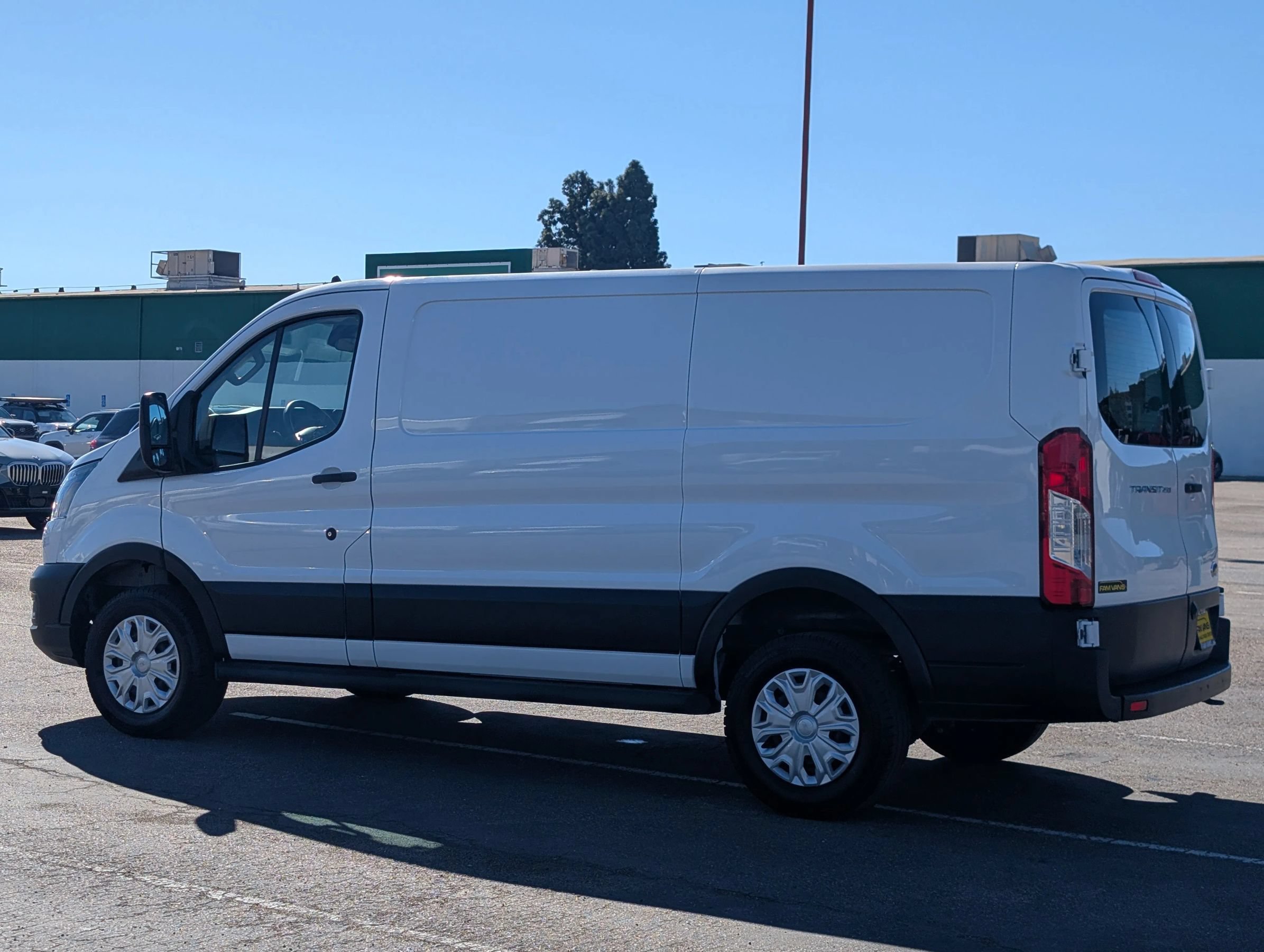 Used 2025 Ford Transit 250 Low Roof w/ Exterior Upgrade Package RWD image 5