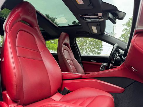Used 2018 Porsche Panamera 4S AWD/4WD image 25