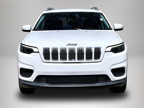 Used 2020 Jeep Cherokee Latitude FWD image 2