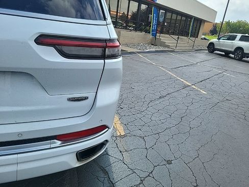 Used 2021 Jeep Grand Cherokee L Summit AWD/4WD image 7