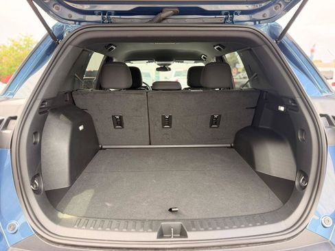 Used 2026 Chevrolet Equinox LT FWD image 8