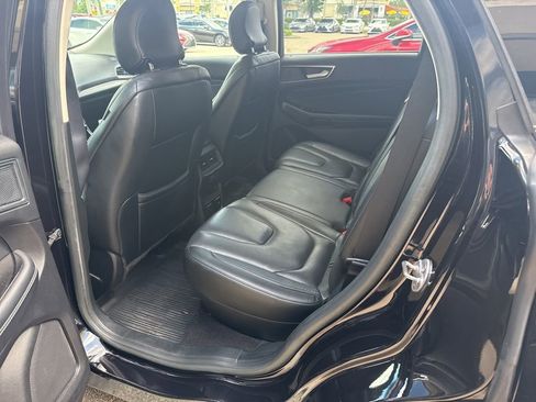 Used 2019 Ford Edge Titanium w/ Equipment Group 301A AWD/4WD image 15