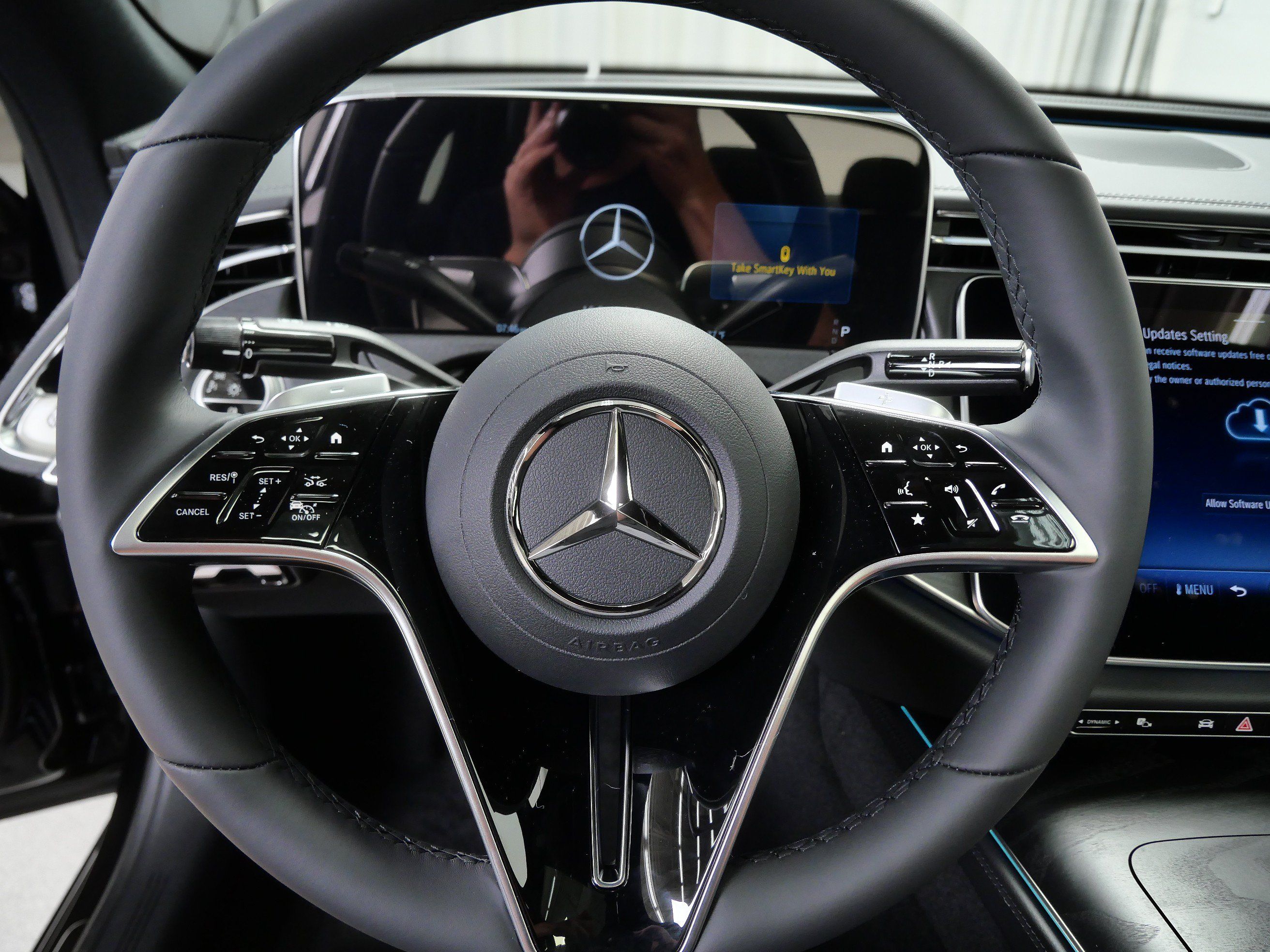 New 2026 Mercedes-Benz E 350 4MATIC Sedan image 11