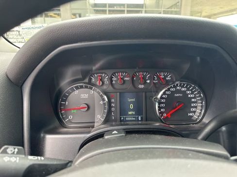 Used 2019 Chevrolet Silverado 2500 W/T w/ WT Convenience Package AWD/4WD image 4