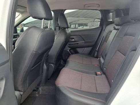 Used 2025 Nissan Kicks SR image 17