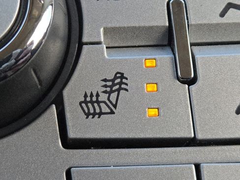 Used 2017 Chevrolet Equinox Premier w/ Enhanced Convenience Package image 8