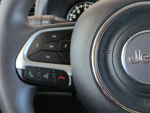 Used 2023 Jeep Renegade Latitude image 24