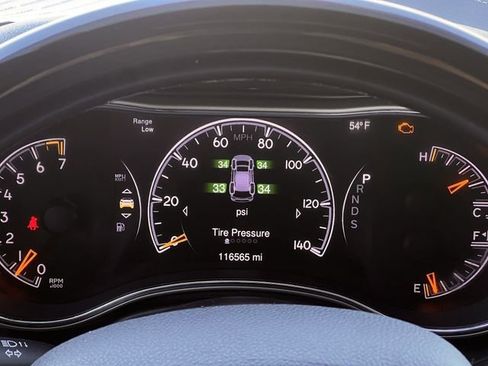 Used 2015 Jeep Grand Cherokee Overland image 16