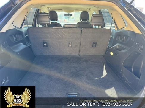 Used 2017 Ford Edge SEL w/ Equipment Group 201A image 8