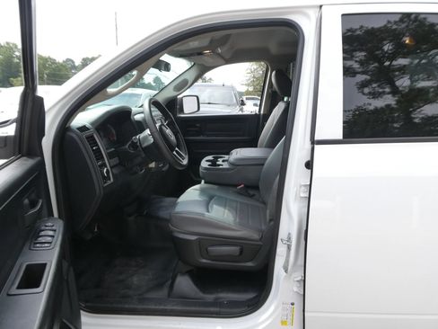 Used 2018 RAM 1500 Tradesman RWD image 12
