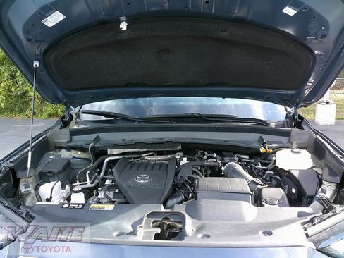 Used 2024 Toyota Grand Highlander AWD Hybrid image 8