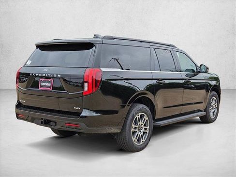 New 2026 Ford Expedition Max Active RWD image 2