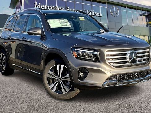 New 2026 Mercedes-Benz GLB 250 4MATIC image 1