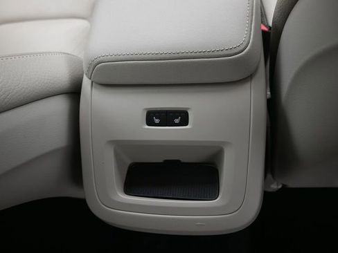 Used 2023 Volvo XC60 B5 Plus w/ Climate Package image 32