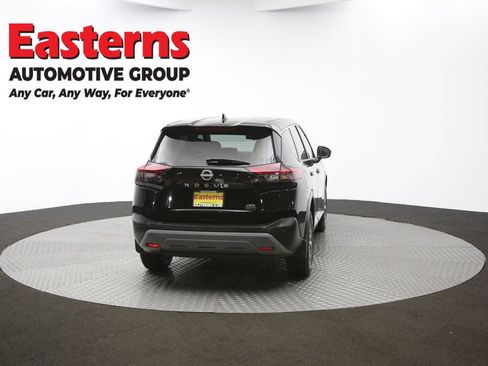 Used 2022 Nissan Rogue S image 35