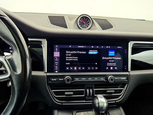 Used 2020 Porsche Macan image 18