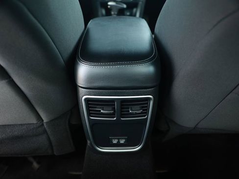 Used 2020 Dodge Charger SXT w/ Driver Convenience Group image 31