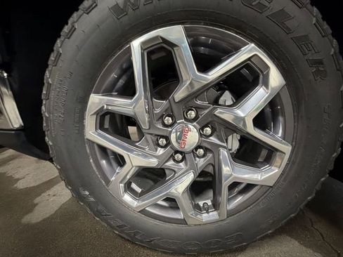 New 2026 GMC Sierra 1500 SLT w/ SLT Premium Plus Package image 33