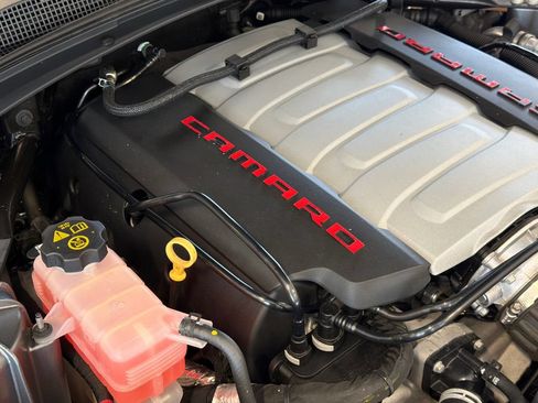 Used 2020 Chevrolet Camaro SS RWD image 34