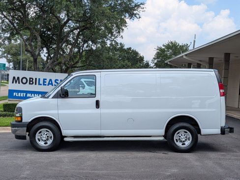 Used 2024 Chevrolet Express 2500 w/ Driver Convenience Package RWD image 6