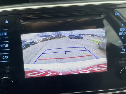 Used 2018 Toyota Corolla L image 16