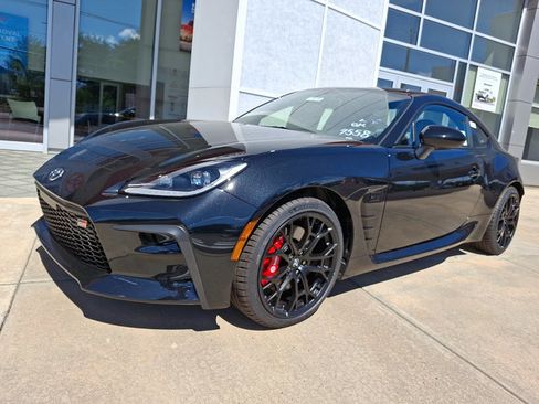 New 2025 Toyota GR86 Premium image 3