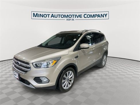 Used 2017 Ford Escape Titanium image 4