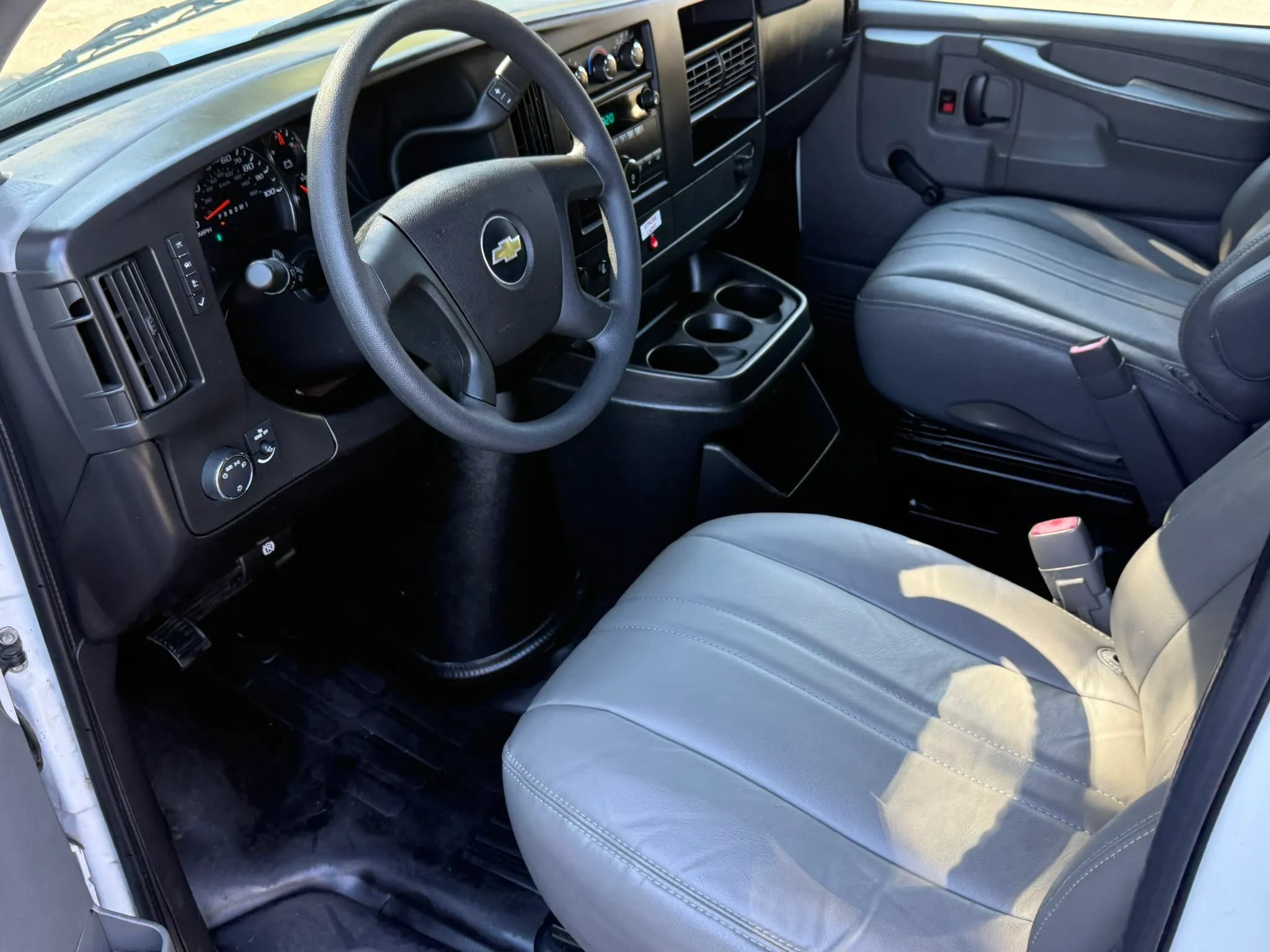Used 2012 Chevrolet Express 2500 w/ Cold Climate Package RWD image 13