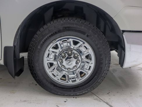 Used 2017 Nissan NV 3500 SL RWD image 29
