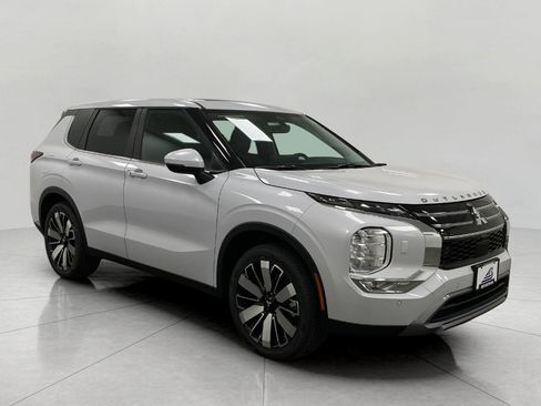 New 2026 Mitsubishi Outlander SE AWD/4WD image 1