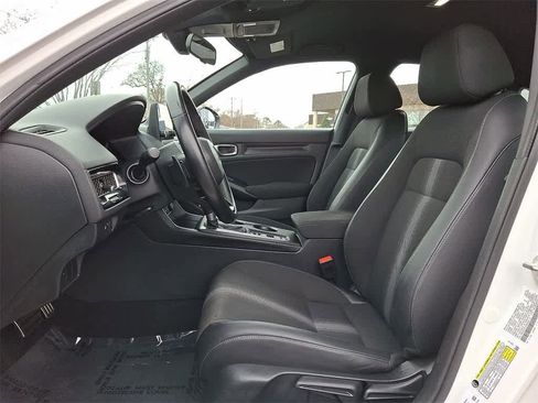 Used 2025 Honda Civic Sport image 13