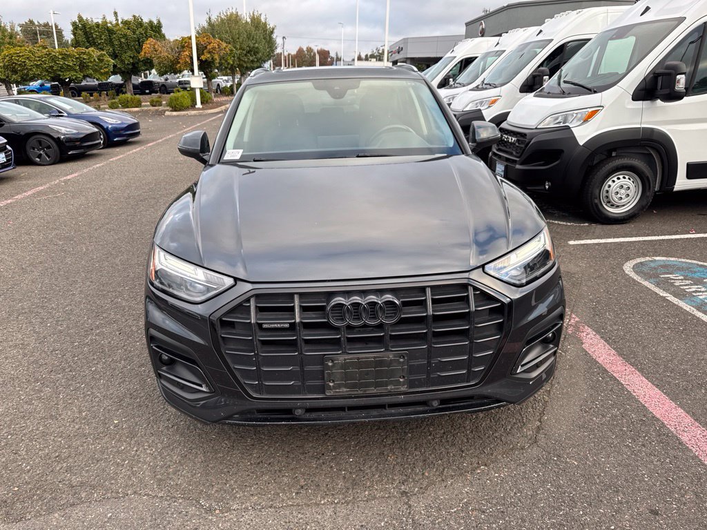 Used 2021 Audi Q5 2.0T Premium w/ Convenience Package AWD/4WD image 2