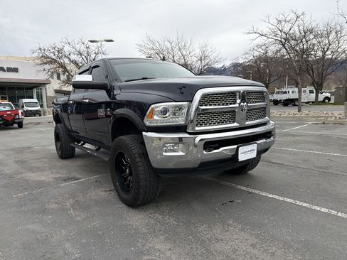 Used 2018 RAM 2500 Laramie image 2
