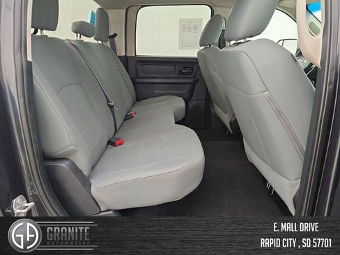 Used 2016 RAM 2500 Tradesman w/ Chrome Appearance Group image 33