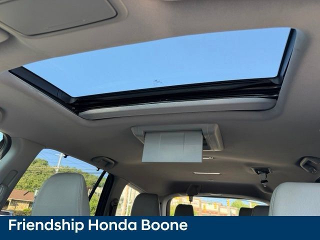 Used 2017 Honda Pilot Touring image 33