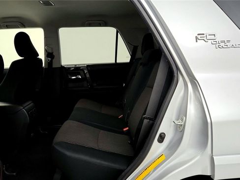 Certified 2024 Toyota 4Runner TRD Off-Road image 20