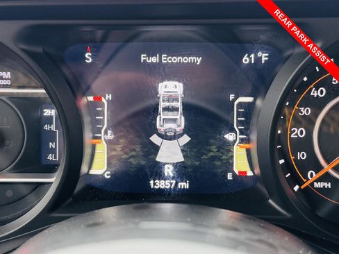 Used 2024 Jeep Wrangler Willys image 11