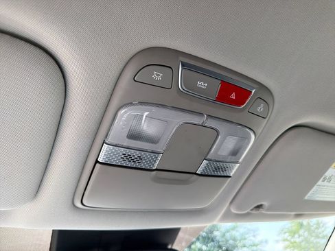 Used 2025 Kia Telluride LX FWD image 31