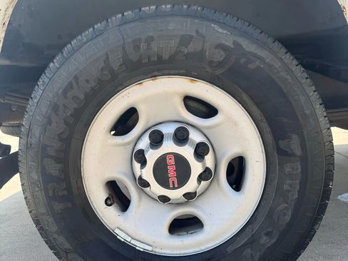 Used 2017 GMC Savana 2500 image 12