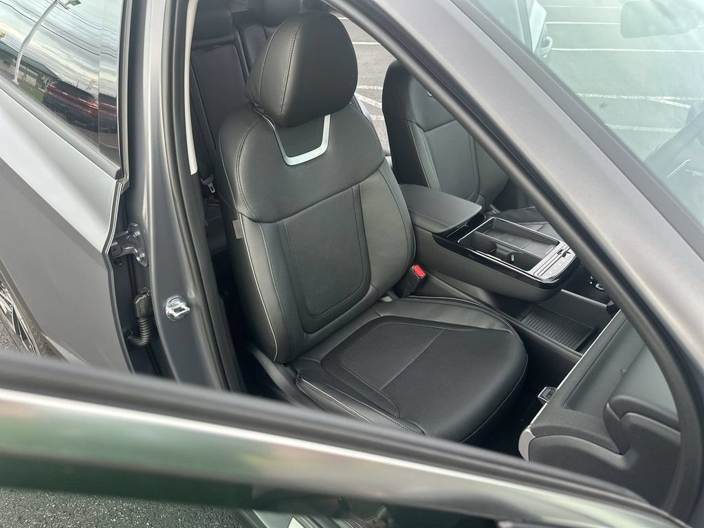 New 2026 Hyundai Tucson Limited AWD/4WD image 32