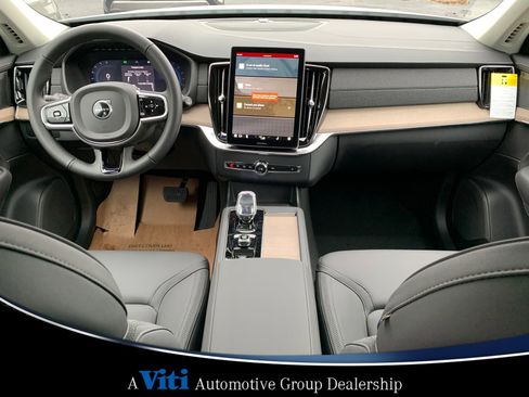 Used 2025 Volvo XC90 B5 Plus w/ Protection Package Premier image 2