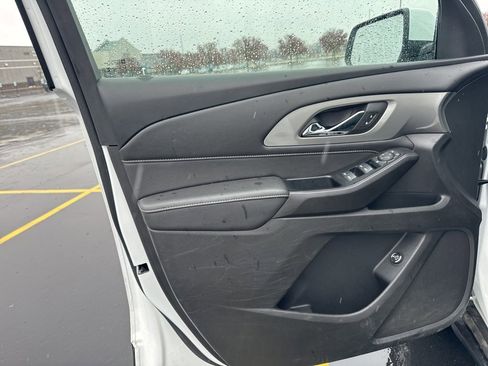 Certified 2023 Chevrolet Traverse LT image 14