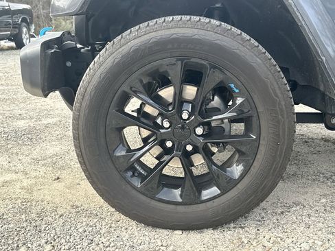 Used 2023 Jeep Wrangler Sahara w/ Cold Weather Group image 11