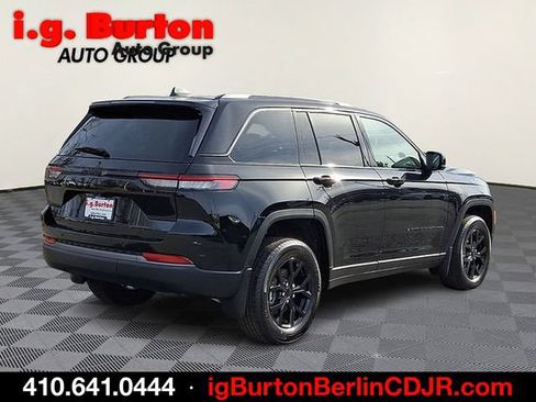 New 2026 Jeep Grand Cherokee Altitude AWD/4WD image 4